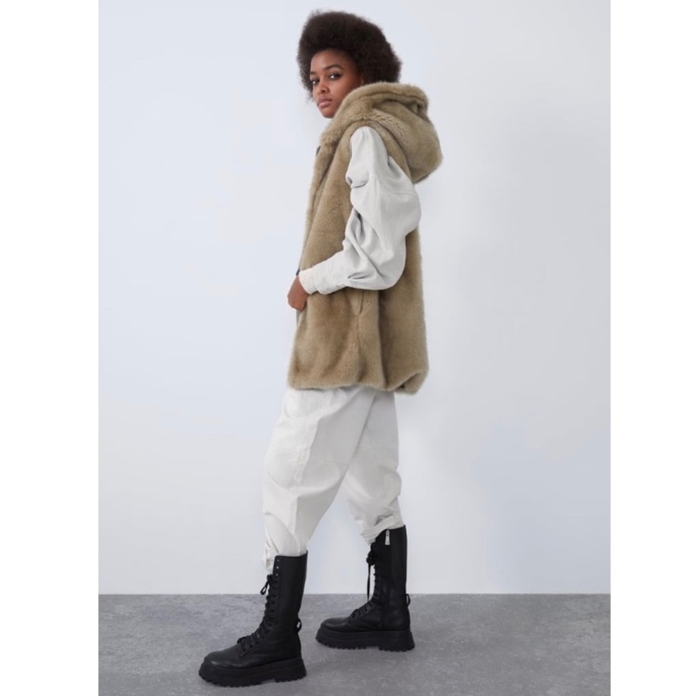 Zara - Faux Fur Vest